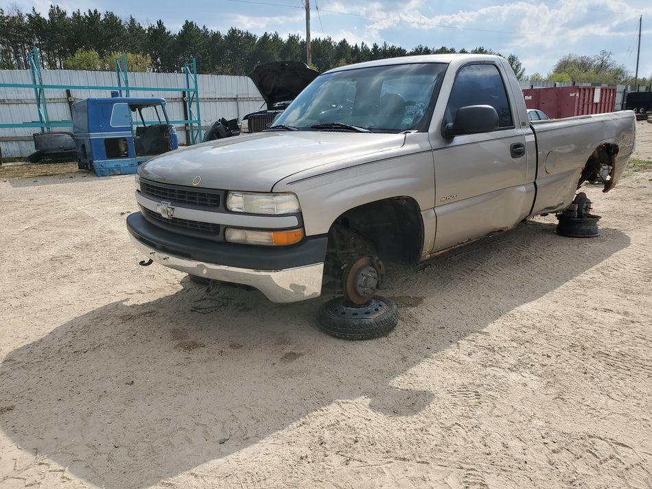 2000 Chevy Silverado 1500 Parts – Stock #210014