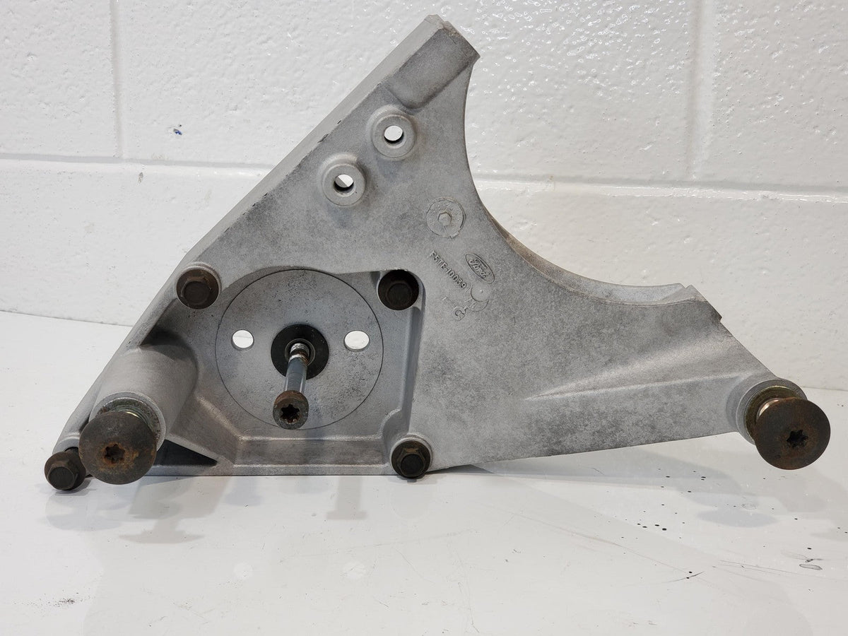 Engine Brackets & Hardware