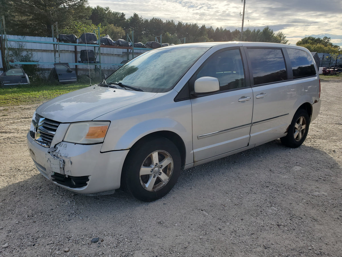 2008 Dodge Grand Caravan SXT Parts – Stock #260005