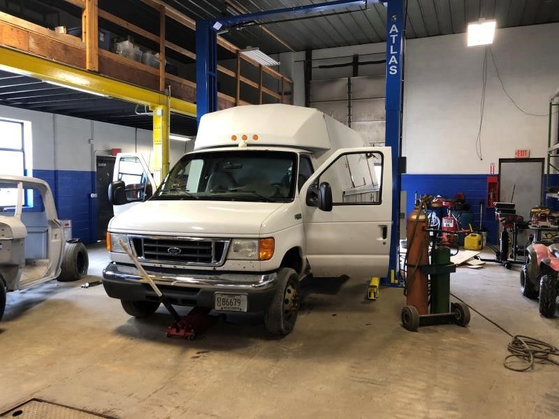 2005 Ford E-450 Parts – Stock #200005