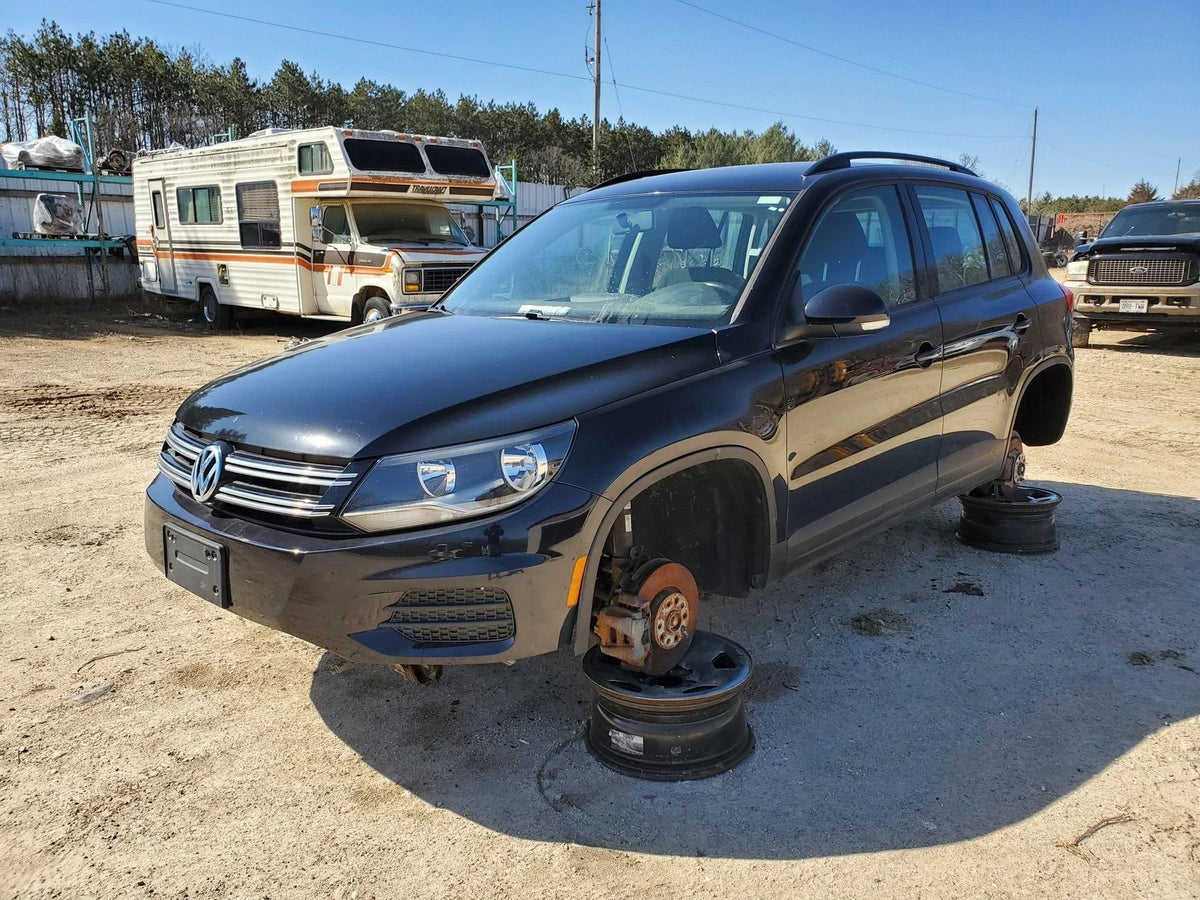 2017 Volkswagen Tiguan Parts – Stock #250002