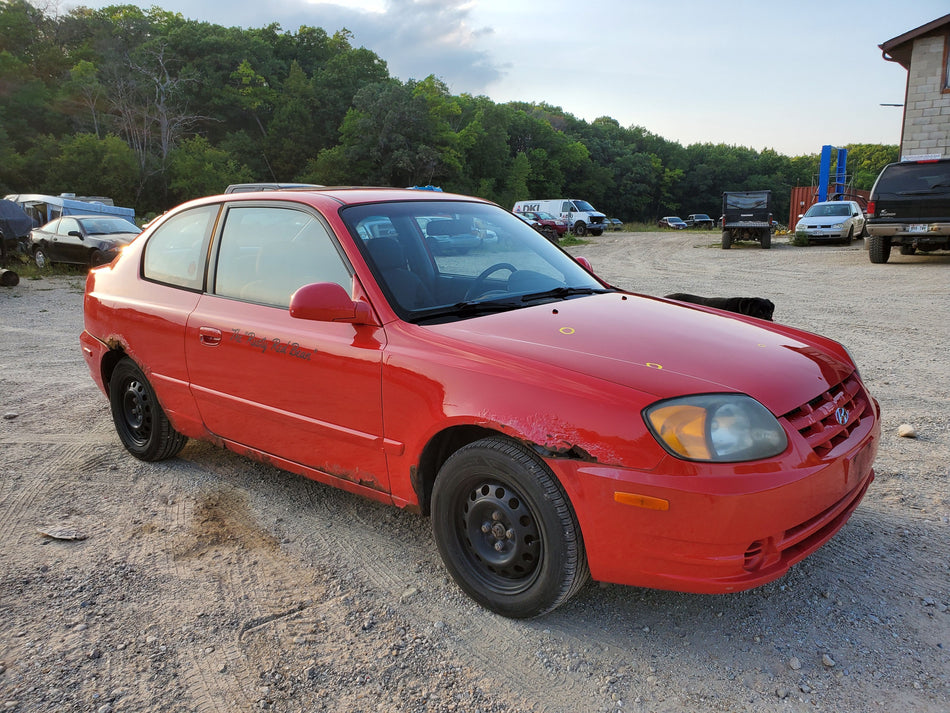2005 Hyundai Accent Parts Vehicle – Stock #210028