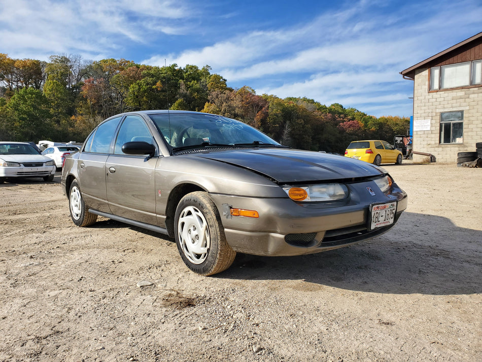 2001 Saturn S-Series Parts Vehicle – Stock #210031