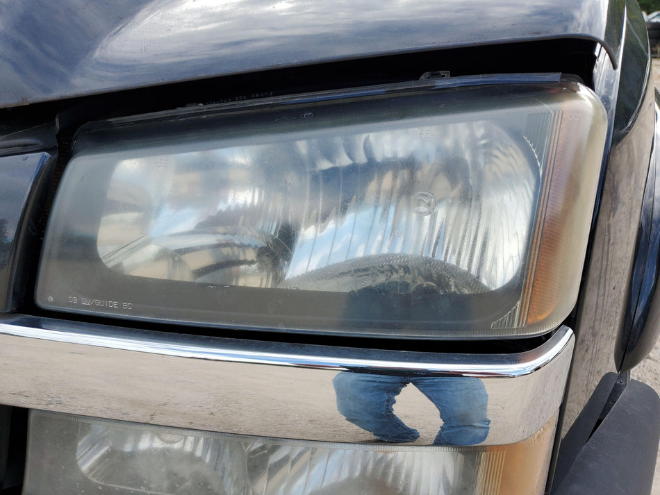 LH Headlight Assembly 2003-2004 Chevy 1500 2500 3500 Silverado
