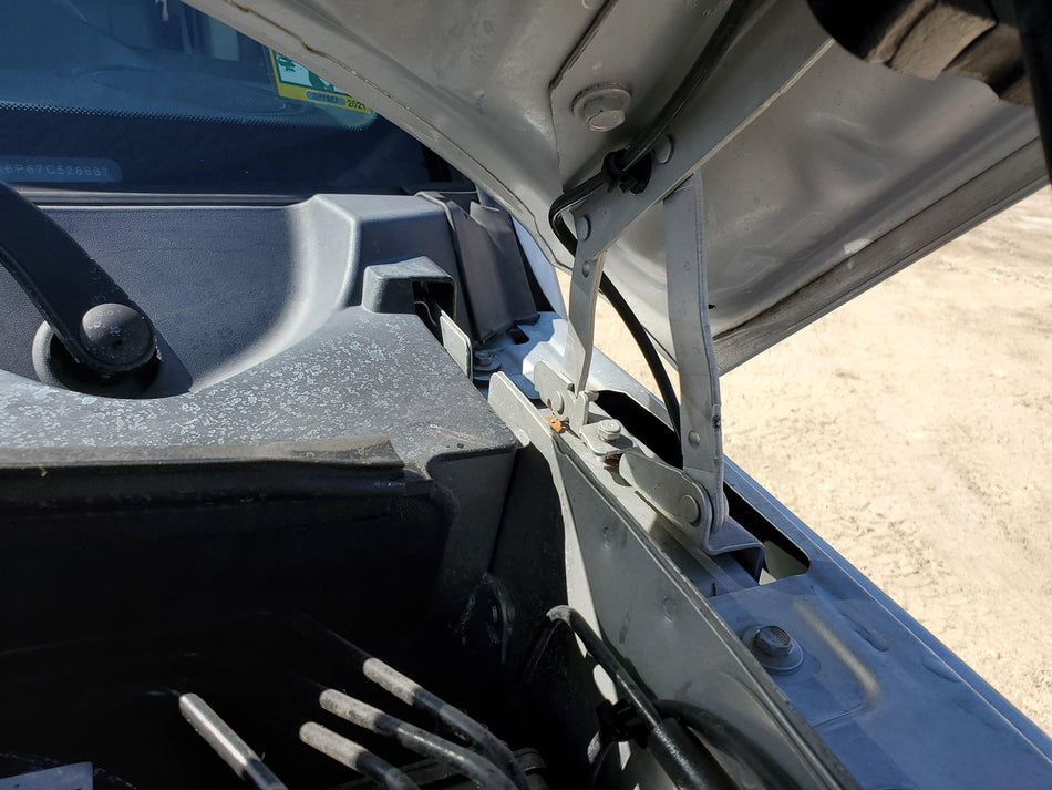 2006-2010  Left LH Hood Hinge Jeep Commander LH