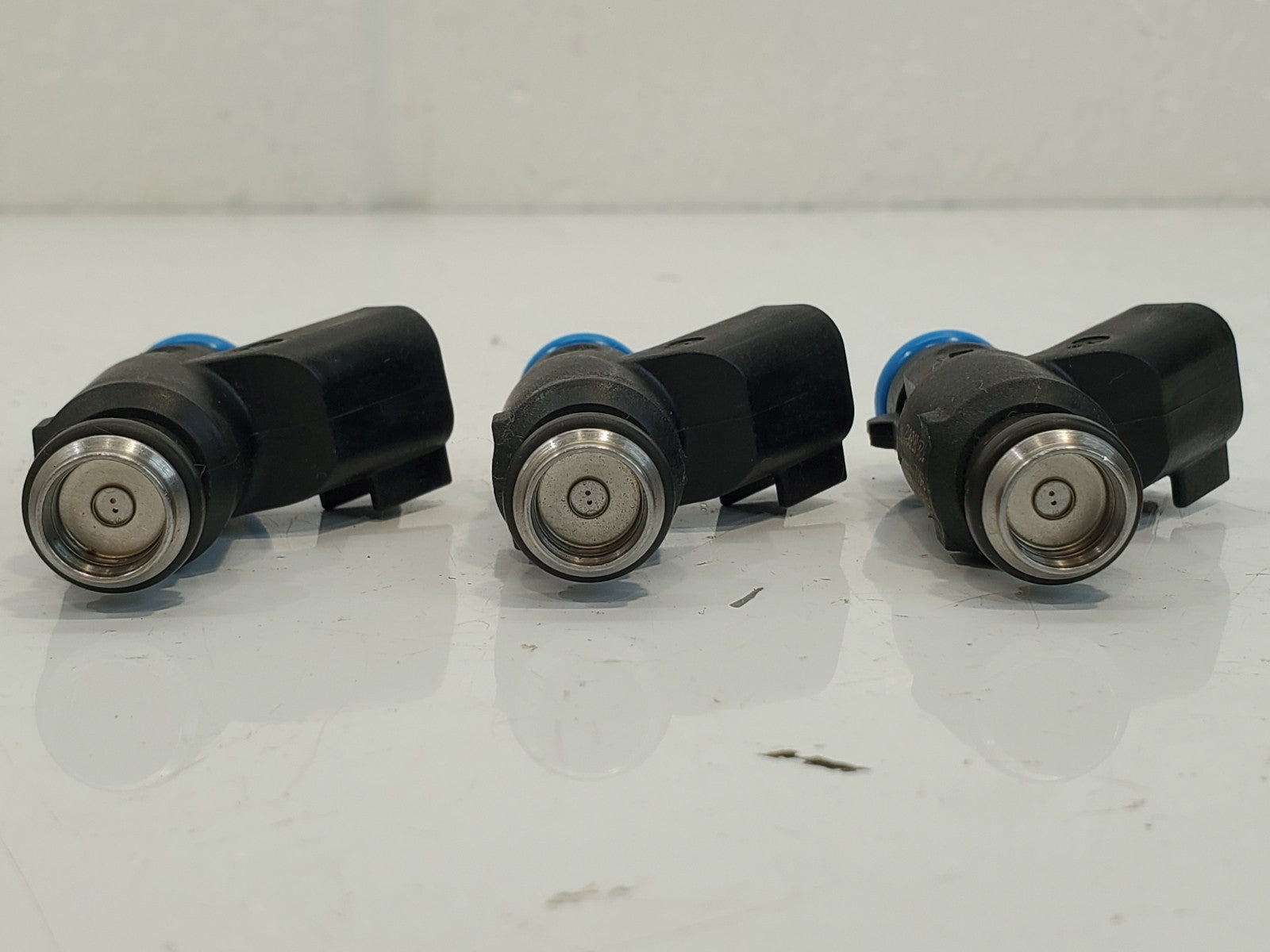2006-2011 Chevy Impala 3.5L 3.9L Fuel Injectors OEM 12616862