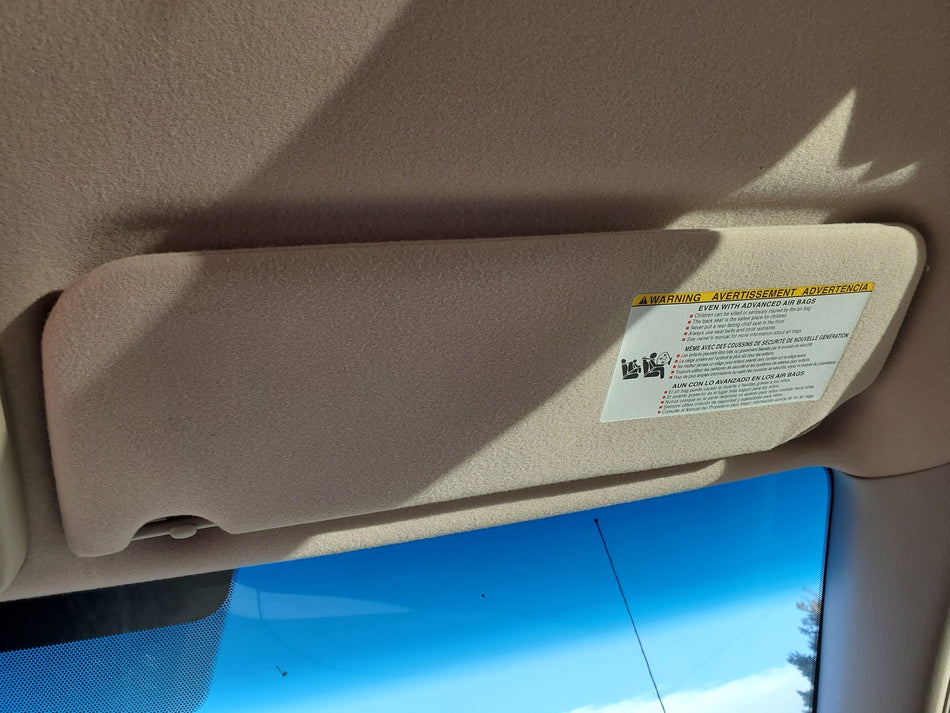 2005-2010 Toyota Sienna RH Sun Visor (FB41 beige)(illumination