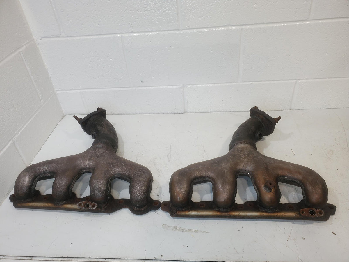 97-00 Corvette C5 LS1 Exhaust Manifolds LH RH Pair OEM 12561308 12561309