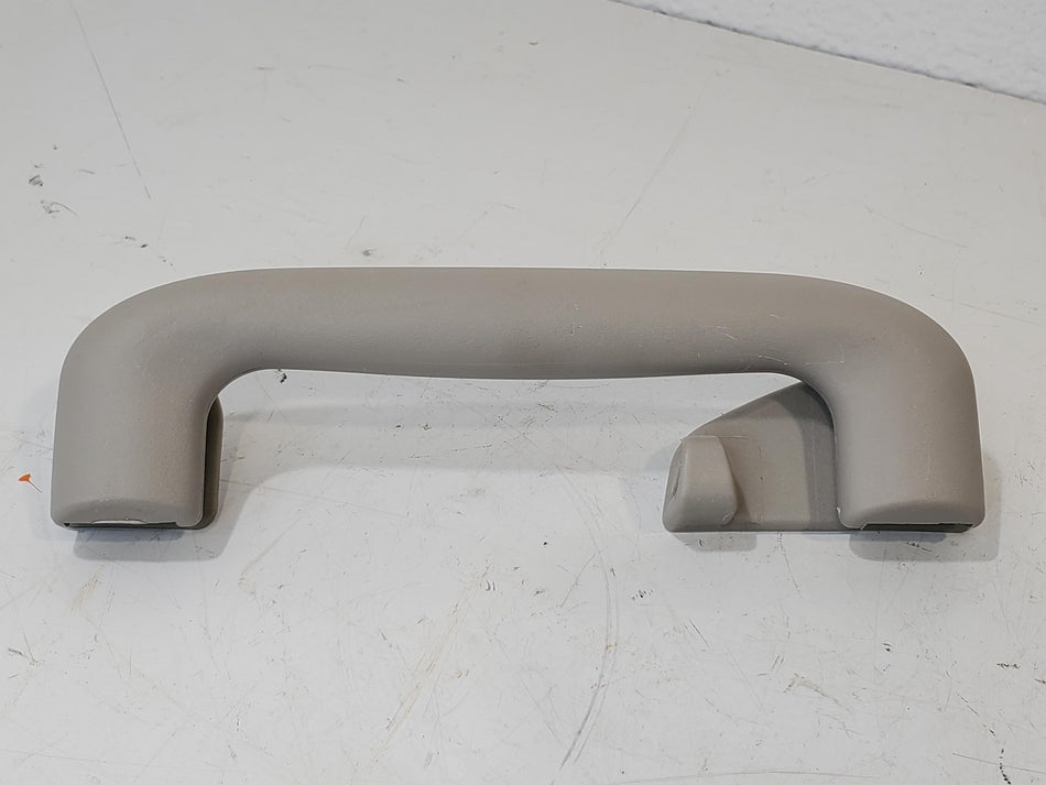 2004-2008 Chevy Malibu RH Rear Grab Handle w/ Hook OEM 22670664