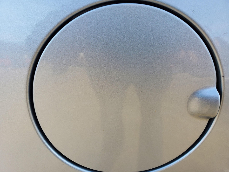 2006-2009 Mercury Milan Ford Fusion Fuel Filler Door/Lid (silver)