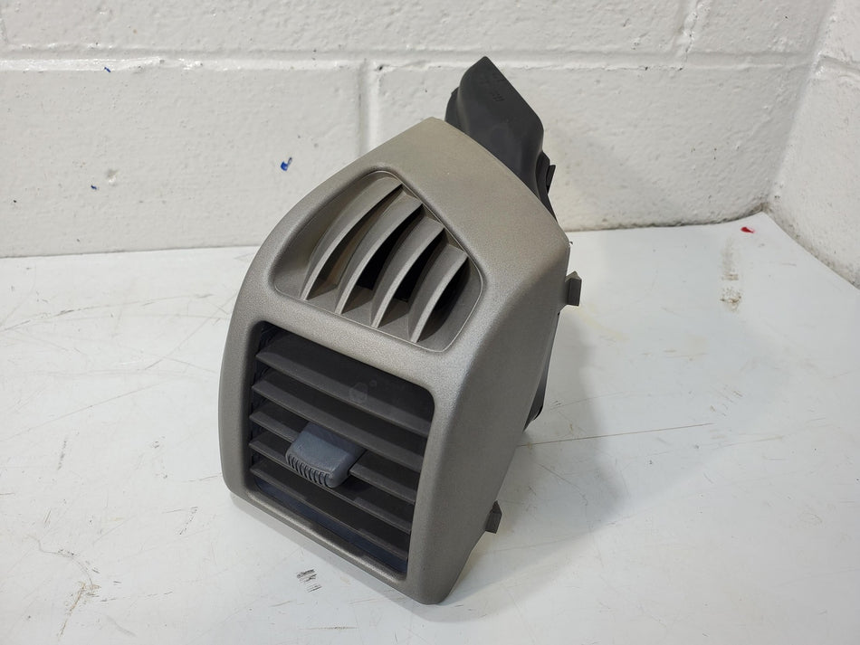 2004-2012 Chevy Colorado Front RH Dash A/C Heater Vent