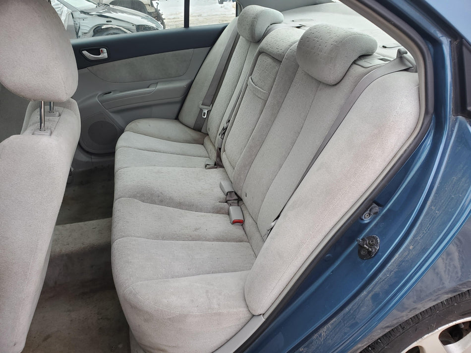 2005-2010 Hyundai Sonata Rear Seat (gray cloth trim code FZ