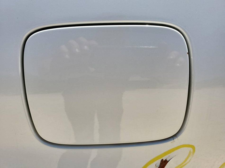 Fuel Tank Door LEXUS RX300 1999