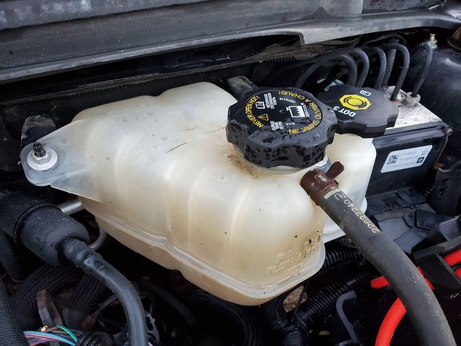2007-2012 Chevy Malibu Radiator Coolant Recovery Bottle Reservoir
