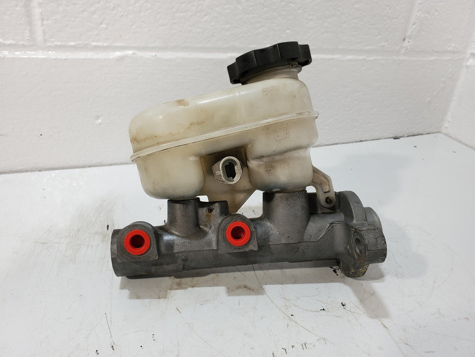 1997-1999 Buick LeSabre BRAKE MASTER CYLINDER OEM