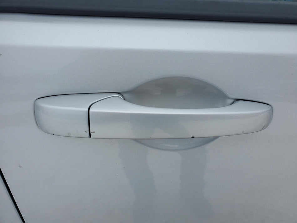 Front RH Passenger Outside Door Handle Assembly (silver) 2007-2012 Dodge Caliber