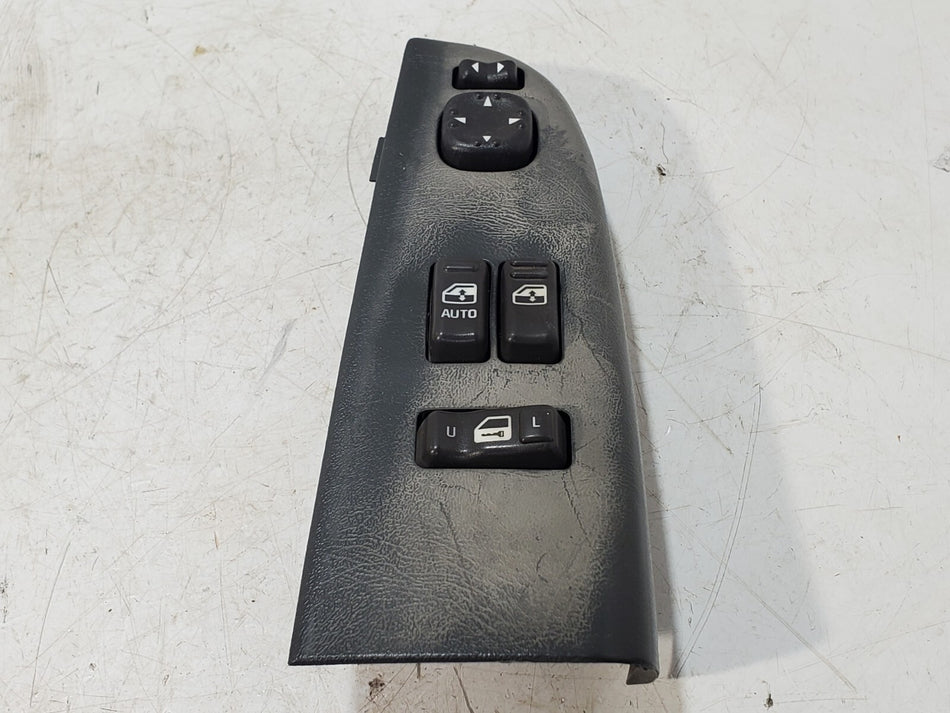 LH Driver Master Switches (Ext. Cab) 2000-2002 Chevy/GMC Silverado Sierra