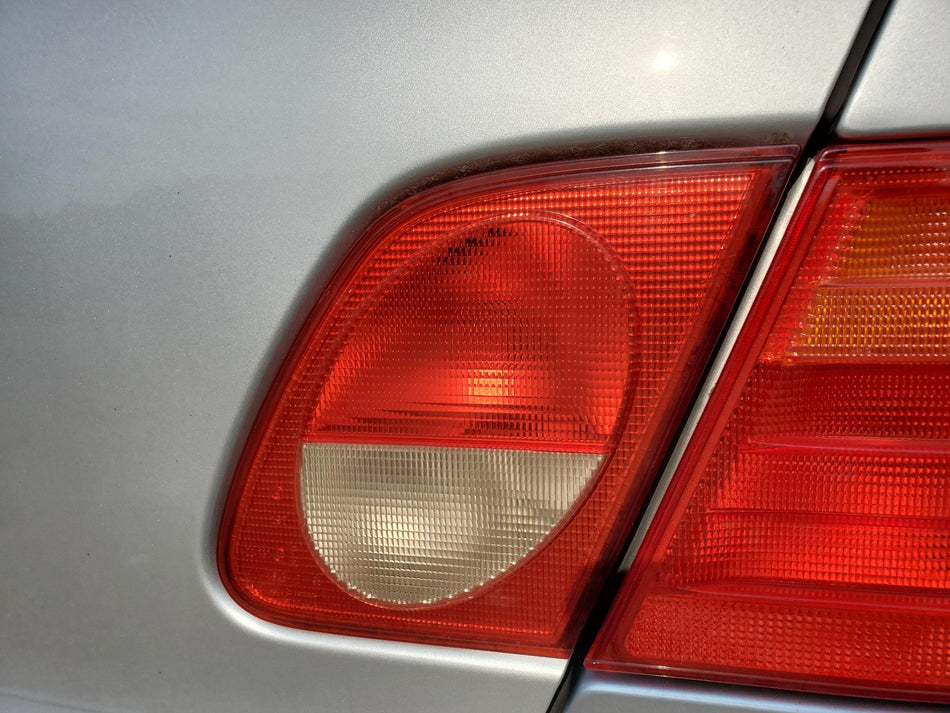 1996-1999 Mercedes W210 E320 Rear RH Passenger Side Inner Tail Light Lamp Oem