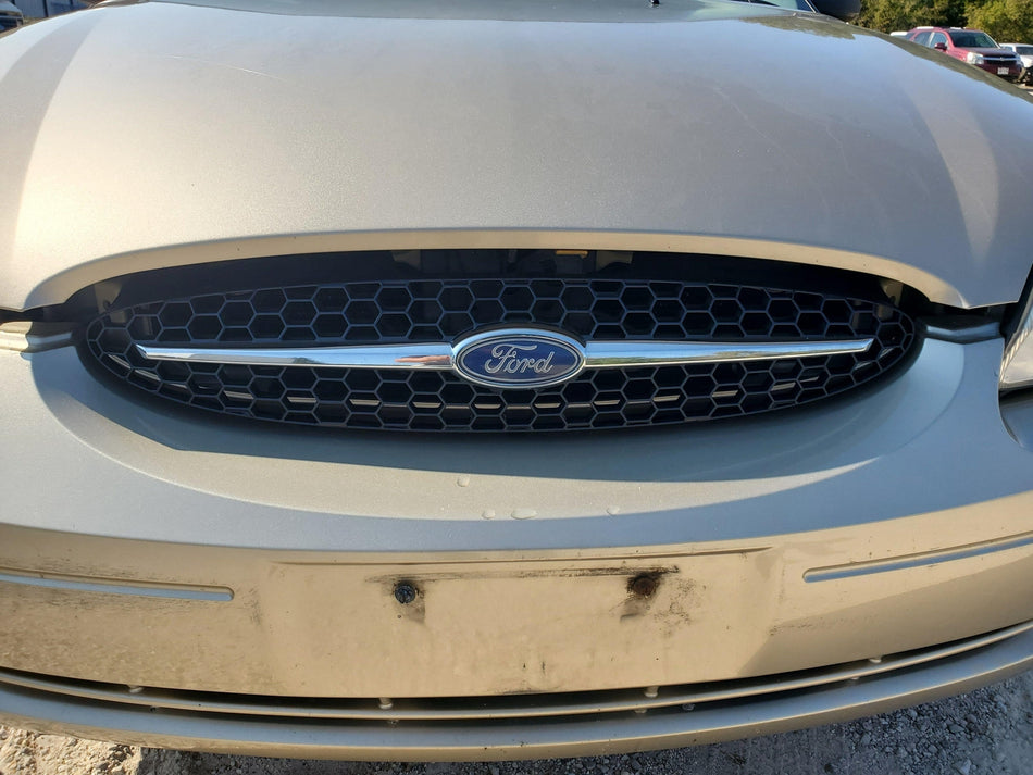 2000-2003 Ford Taurus Grille OEM