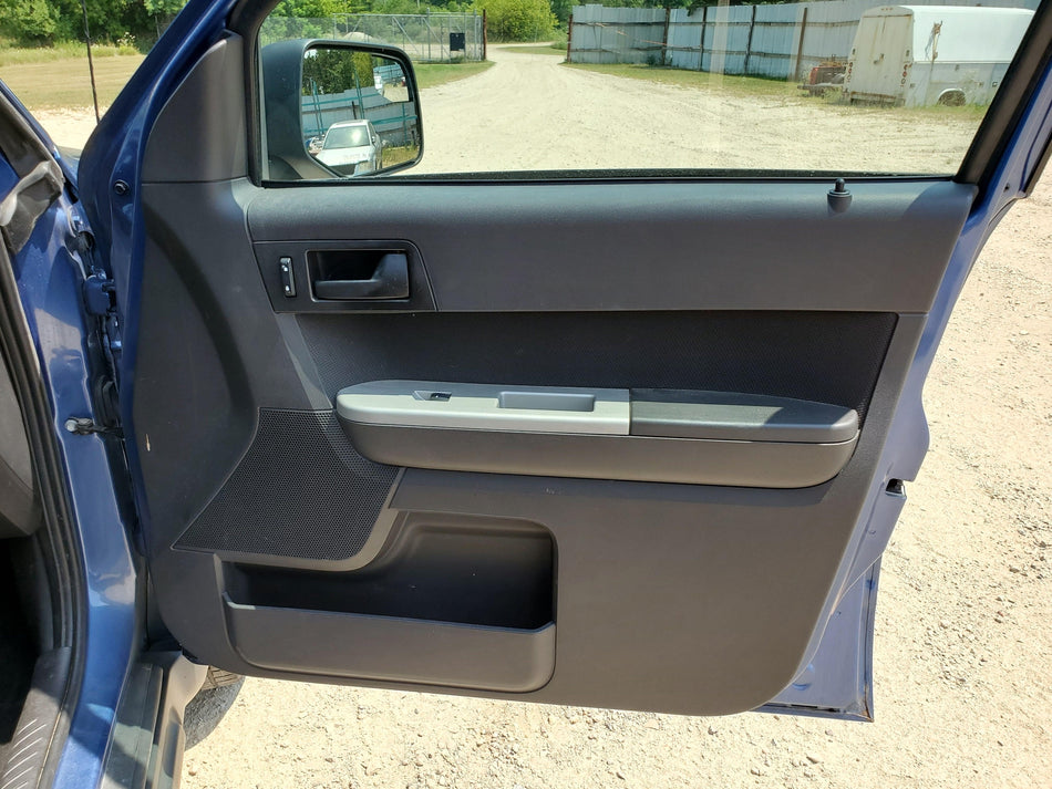 Front Door Trim Panel FORD ESCAPE Right 10