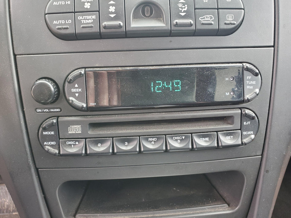 Radio (AM-FM-CD player) 2004-2008 Chrysler Pacifica