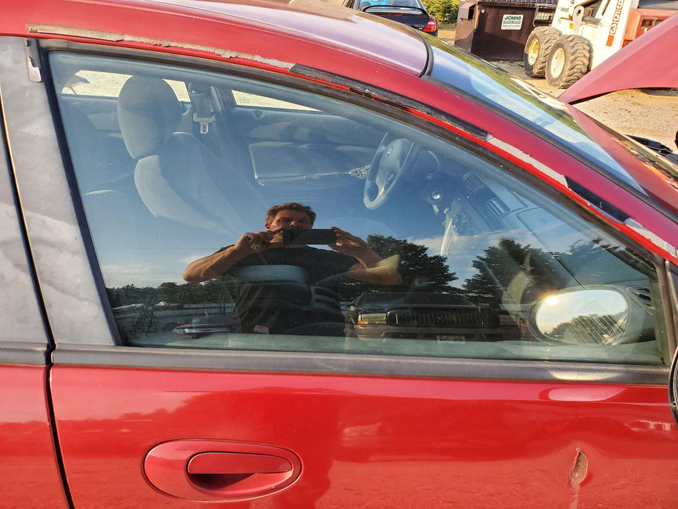 Front RH Door Glass/Window (Sdn)(AS2 tint) 2001-2006 Dodge Stratus