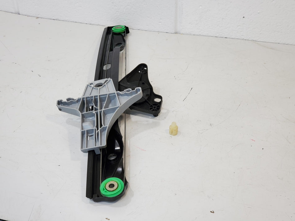 2009-2018 Volkswagen Tiguan Rear RH Door Window Regulator OEM 5N0839462A