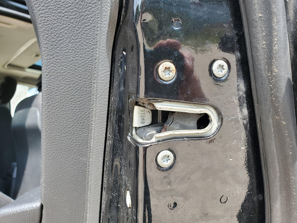 2010-2012 Dodge Caliber Rear RH Door Latch Assembly OEM