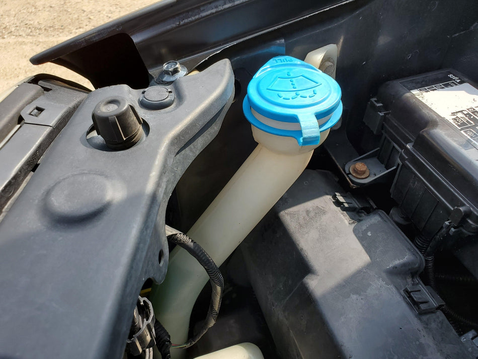 2005 06 Acura MDX Windshield Washer Reservoir 01 02 03 04