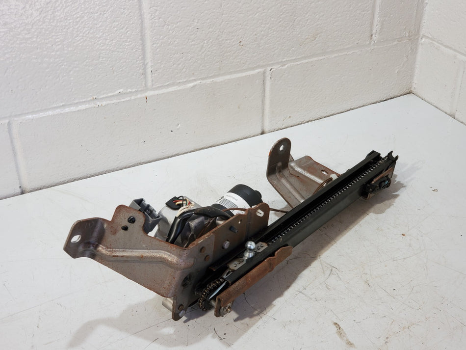 2008-2013 Dodge Grand Caravan Rear Hatch Lift Motor and Gear