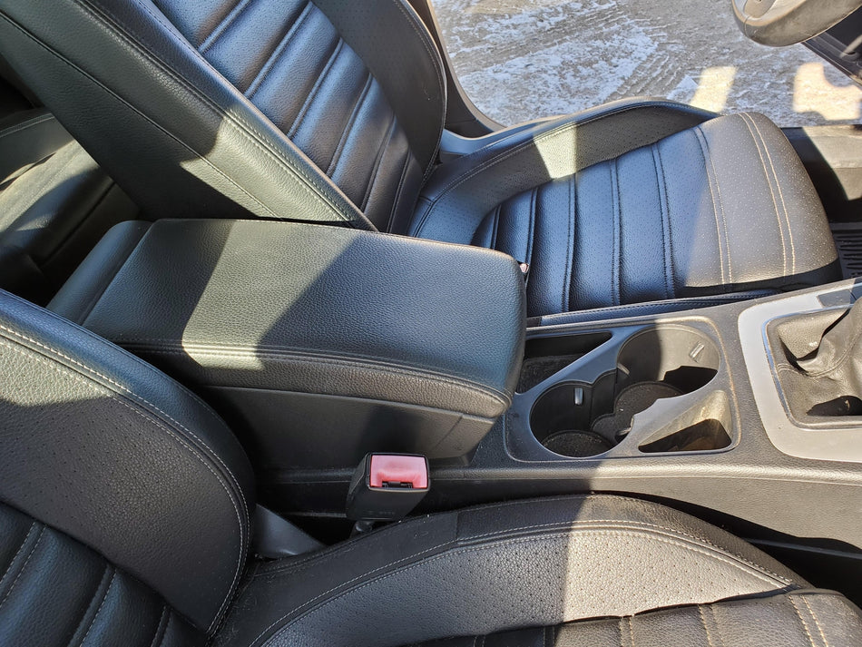 2009-2010 (to11/7/10) Volkswagen CC Front Floor Console (black
