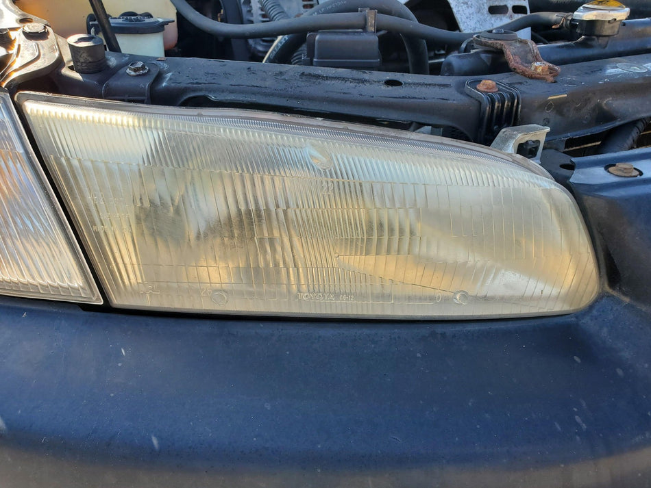 1997-1999 Toyota Camry Front RH Passenger Headlight