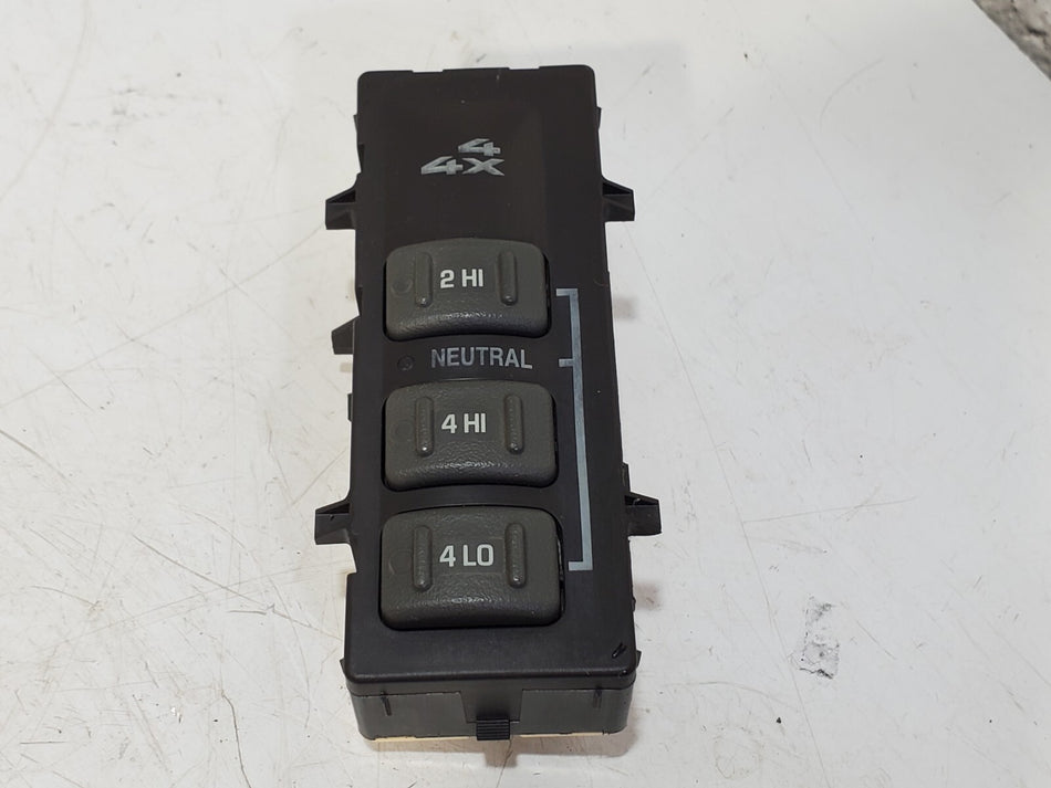 Transfer Case Switches(3 button)(15063844) 2001 Chevy 2500 Silverado
