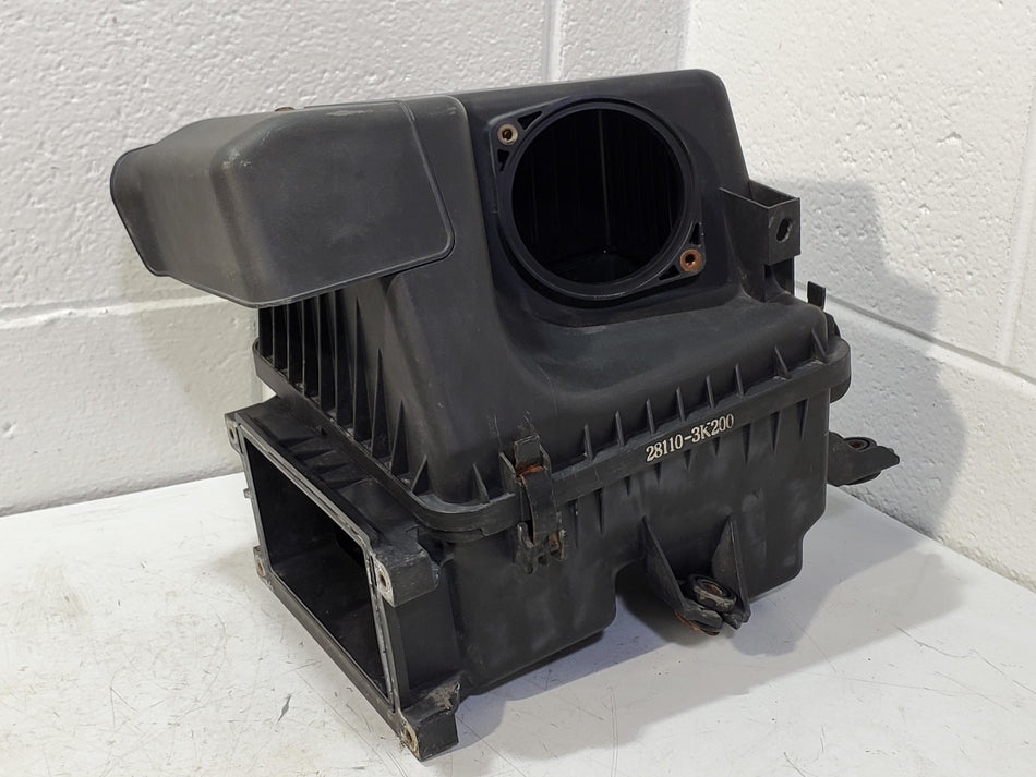 2006-2008 Hyundai Sonata Air Cleaner Filter Box (3.3L)(28110-3K200)(28112-3K200