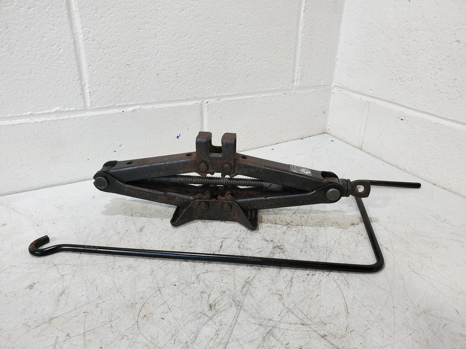 1997-2001 Toyota Camry Jack Assembly OEM