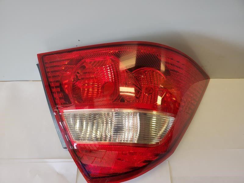 RH Tail Light Assembly FORD 500 Right 05 06 07 OEM