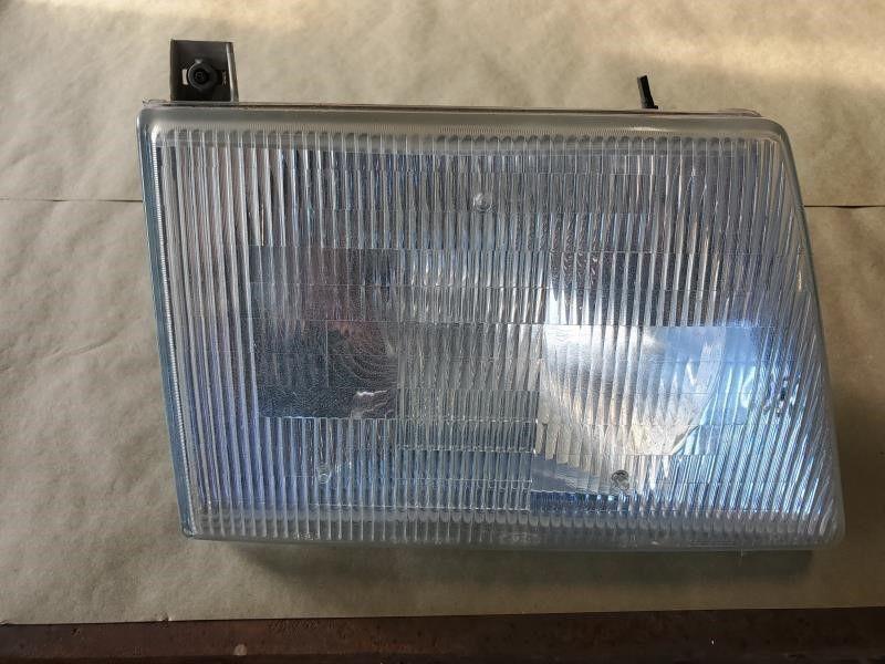 1997-2007 RH-PASS-HEADLAMP-COMPOSITE Headlamp Assembly FORD VAN E350 OEM