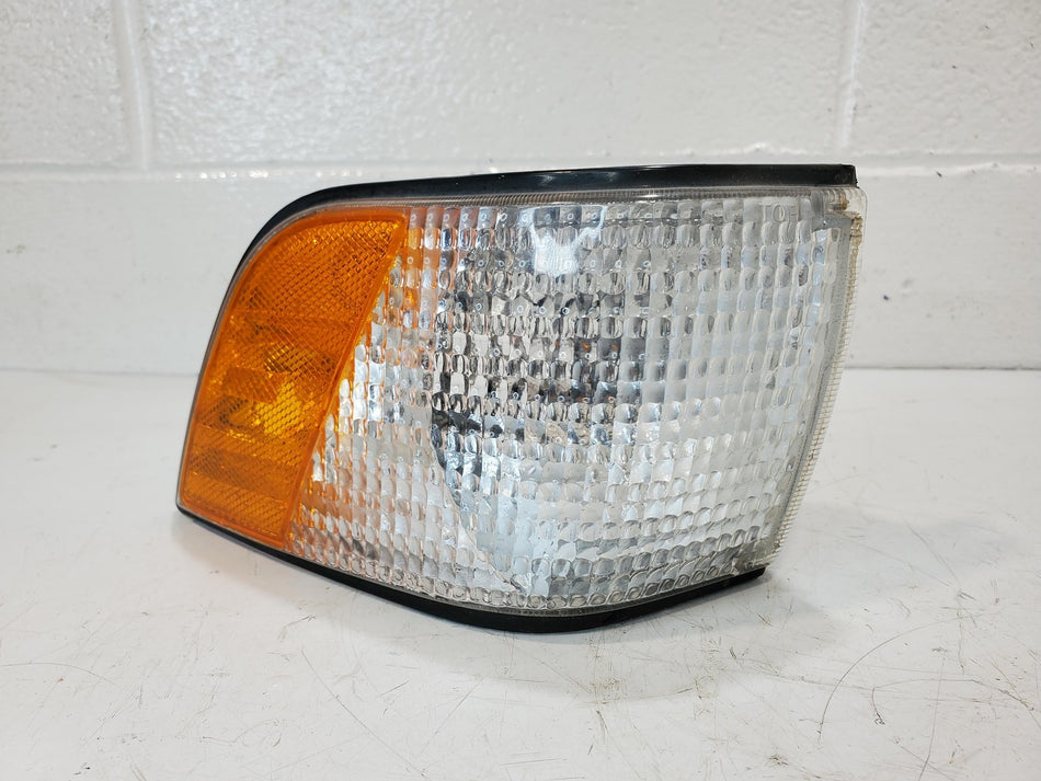 1991-1996 Buick Century Front RH Park Turn Lamp PN# 5976094 OEM