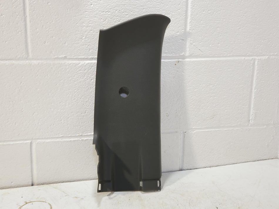 2004-2006 GMC Canyon Chevy Colorado Rear LH Upper C-Panel Trim (crew cab OEM
