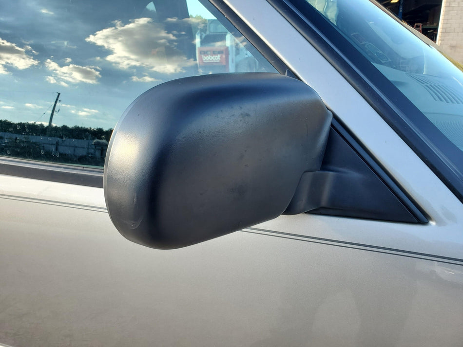 Front RH Door Mirror (manual folding) 1999-2005 Chevy Blazer