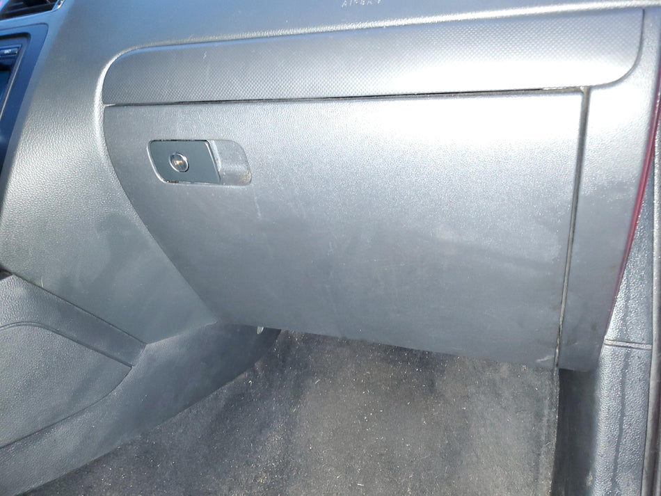 2011-2014 Volkswagen Jetta Glove Box (black