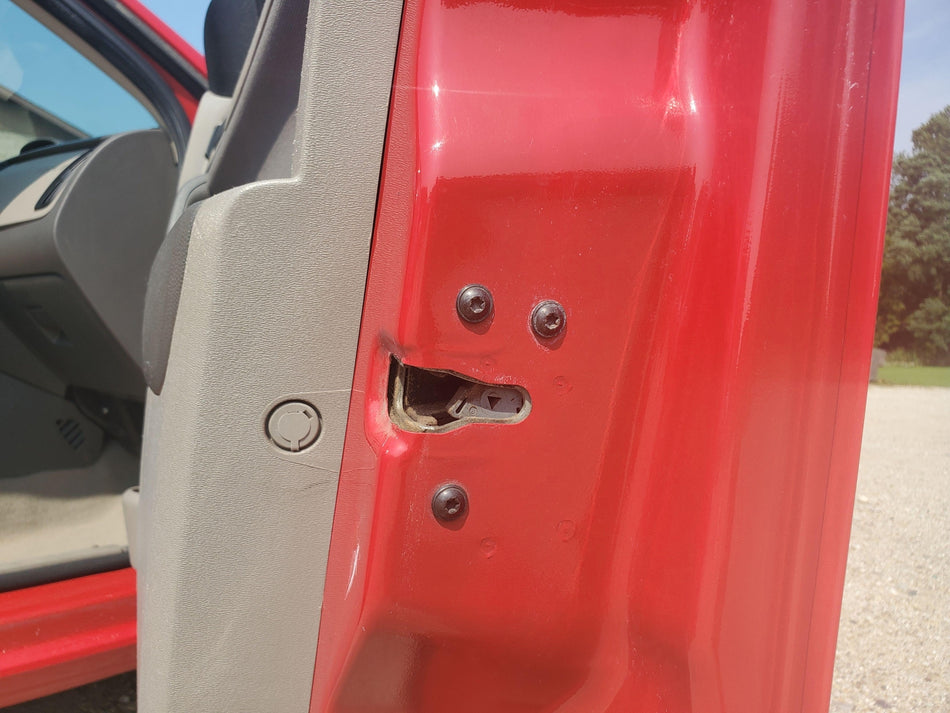 2008-2011 Ford Focus Front RH Door Latch Assembly (power)(sdn OEM