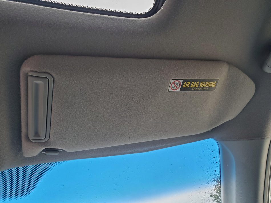 2005 Honda Pilot Front RH Sun Visor (illuminated)(fern/light gray