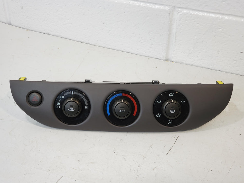 2002-2006 Toyota Camry LE Heater A/C Manual Temp Control OEM 55902-06040-B1