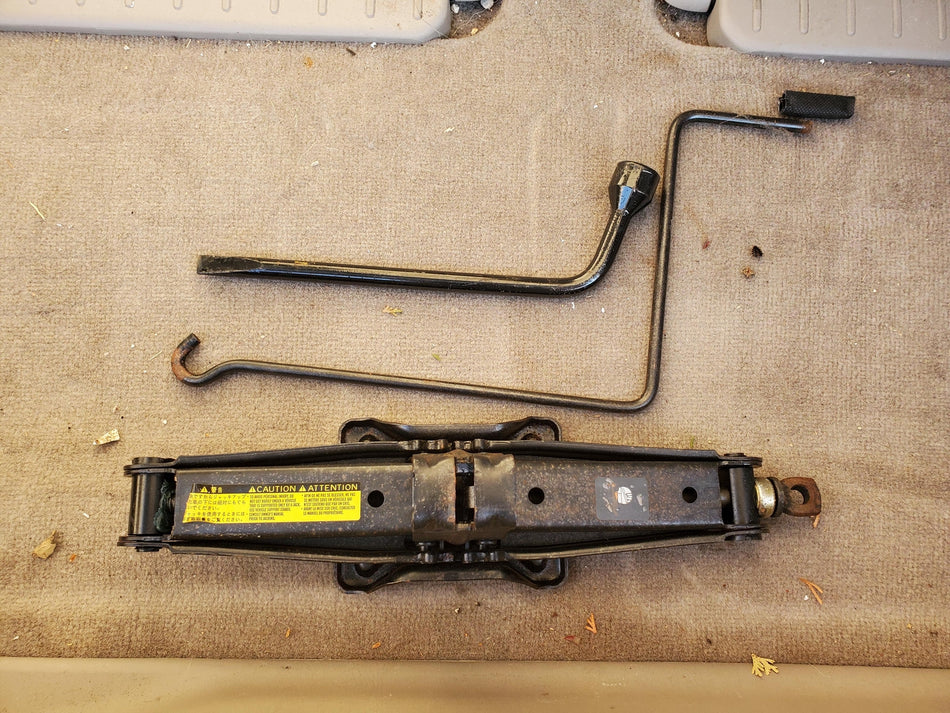 2004-2010 Toyota Sienna Jack Assembly