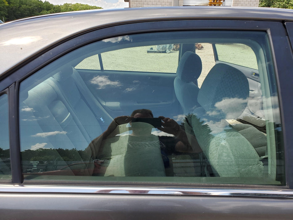 2002-2006 Toyota Camry Rear RH Door Glass/Window (ultraviolet)(AS2 solar tint)