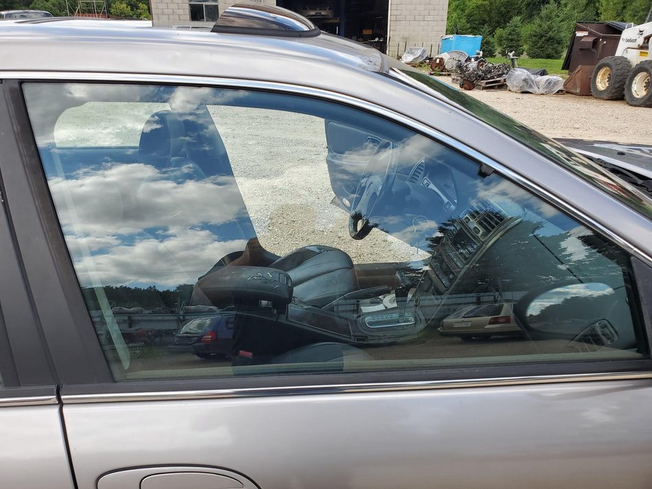 2000-2001 Nissan Maxima Front RH Door Glass/Window (AS2 tint) OEM