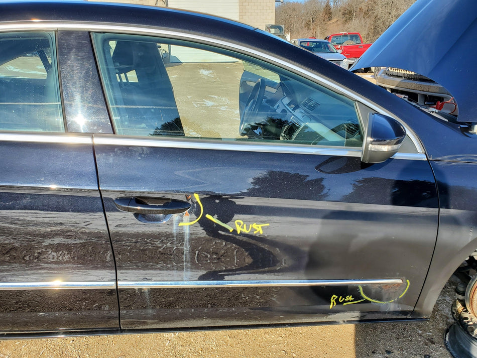 2009-2017 Volkswagen CC Front RH Passenger Door (black) (surface rust see pics