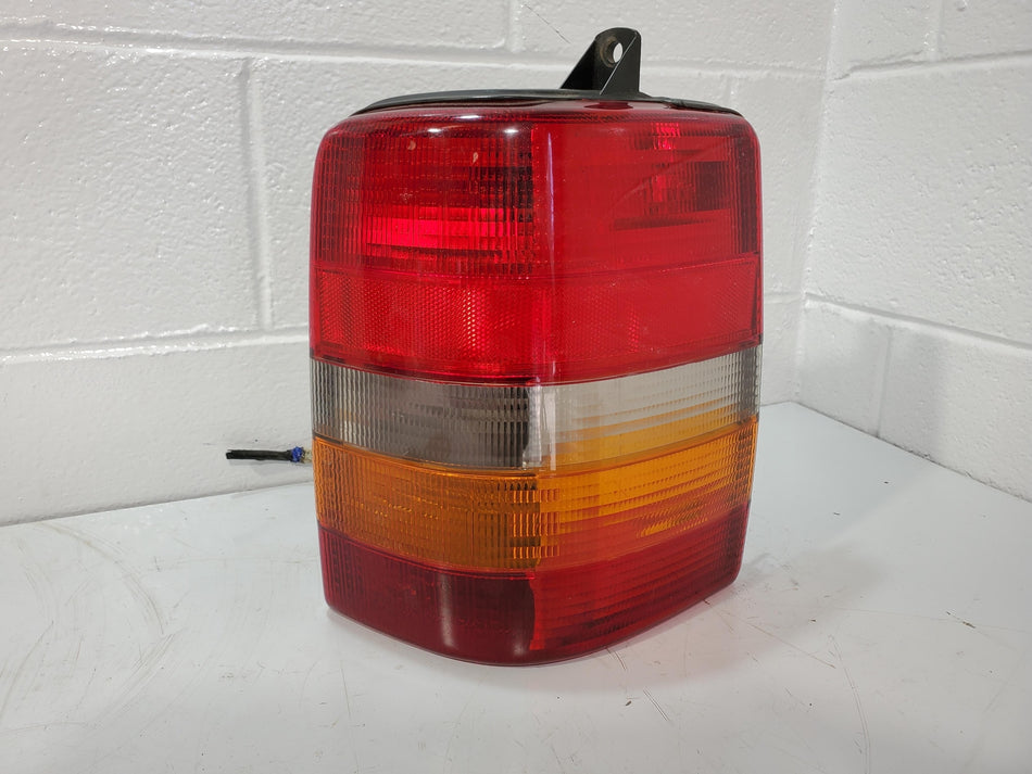Rear RH Passenger Side Tail Light Assembly 1993-1998 Jeep Grand Cherokee