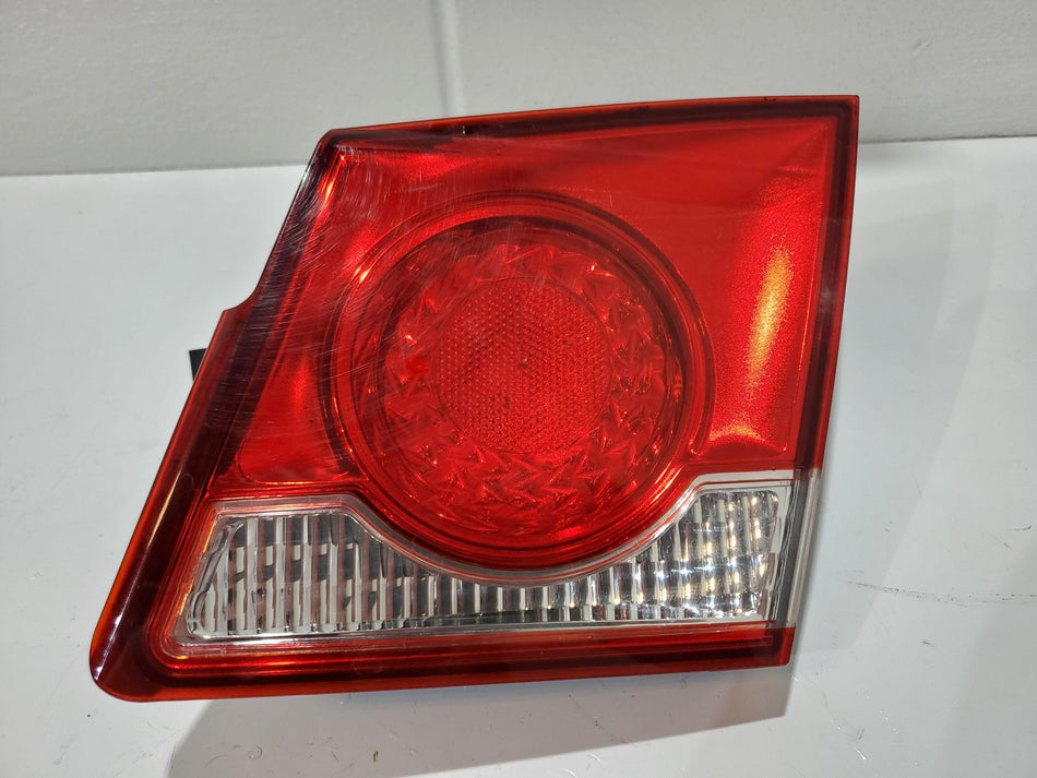 RH Tail Light Assembly (Lid Mounted) Chevy Cruze 2011 12 13 14 15 16 OEM